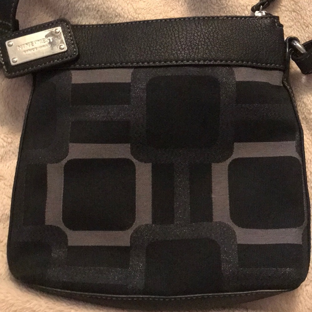 Nine West cross body bag black with gray